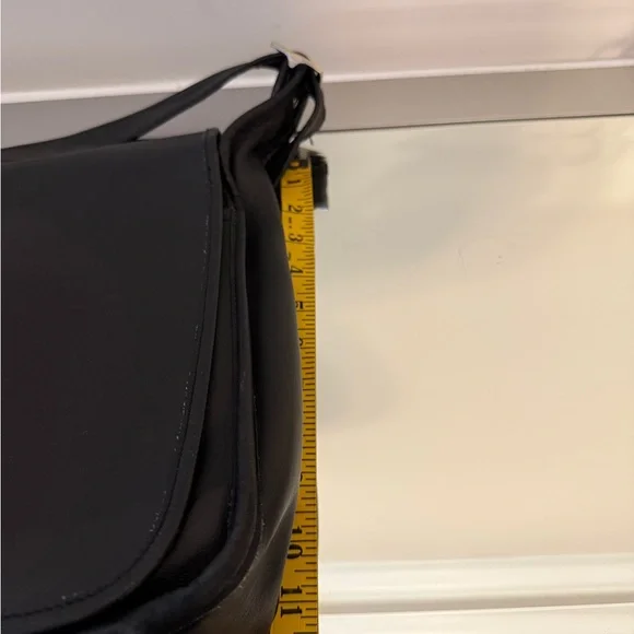 Classic Coach Black Leather Messenger Bag
